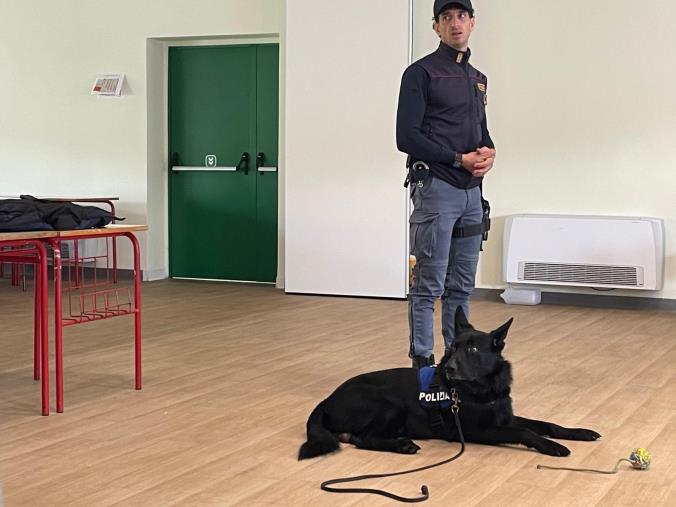 images L’IC "Cropani-Simeri Crichi" di via Tirana ha ospitato la Giornata della legalità