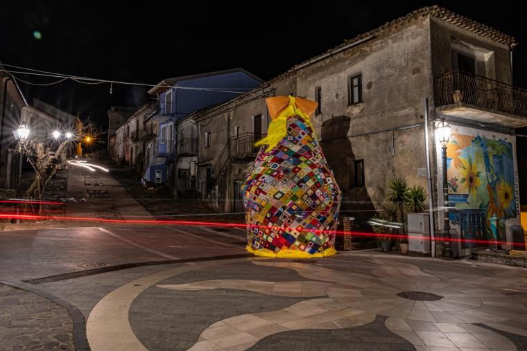 A Girifalco un uovo di Pasqua alto sei metri
images A Girifalco un uovo di Pasqua alto sei metri