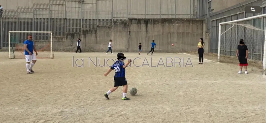 images "La partita con mamma e papà": nel carcere di Catanzaro l’atteso incontro tra famiglie e detenuti 
