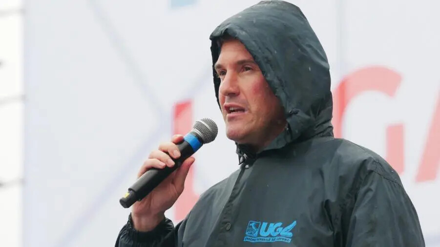 images Primario colpito con un manganello a Lamezia, Giuliano (UGL): "È folle caccia agli operatori, garantire sicurezza"