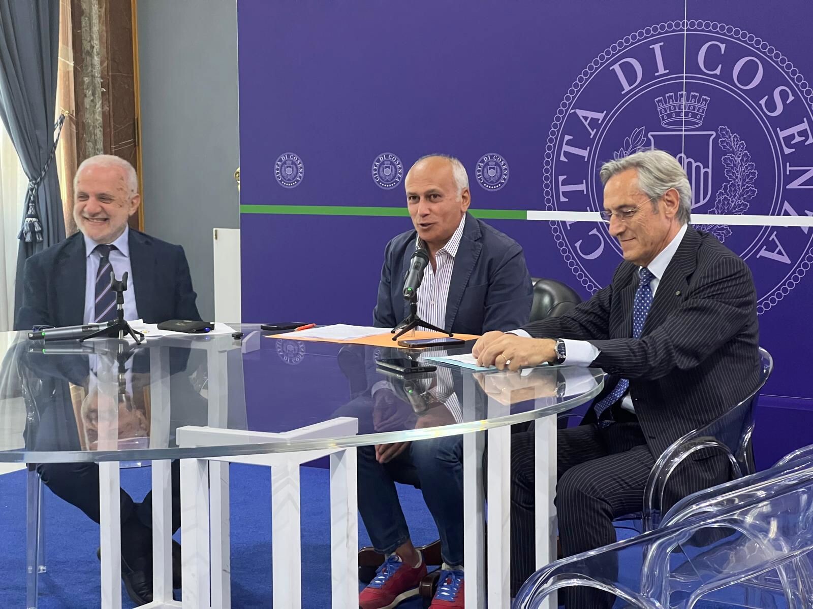 images “Cosenza Vive” presenta il nuovo programma per il commercio urbano, Caruso: “Una città che costruisce”