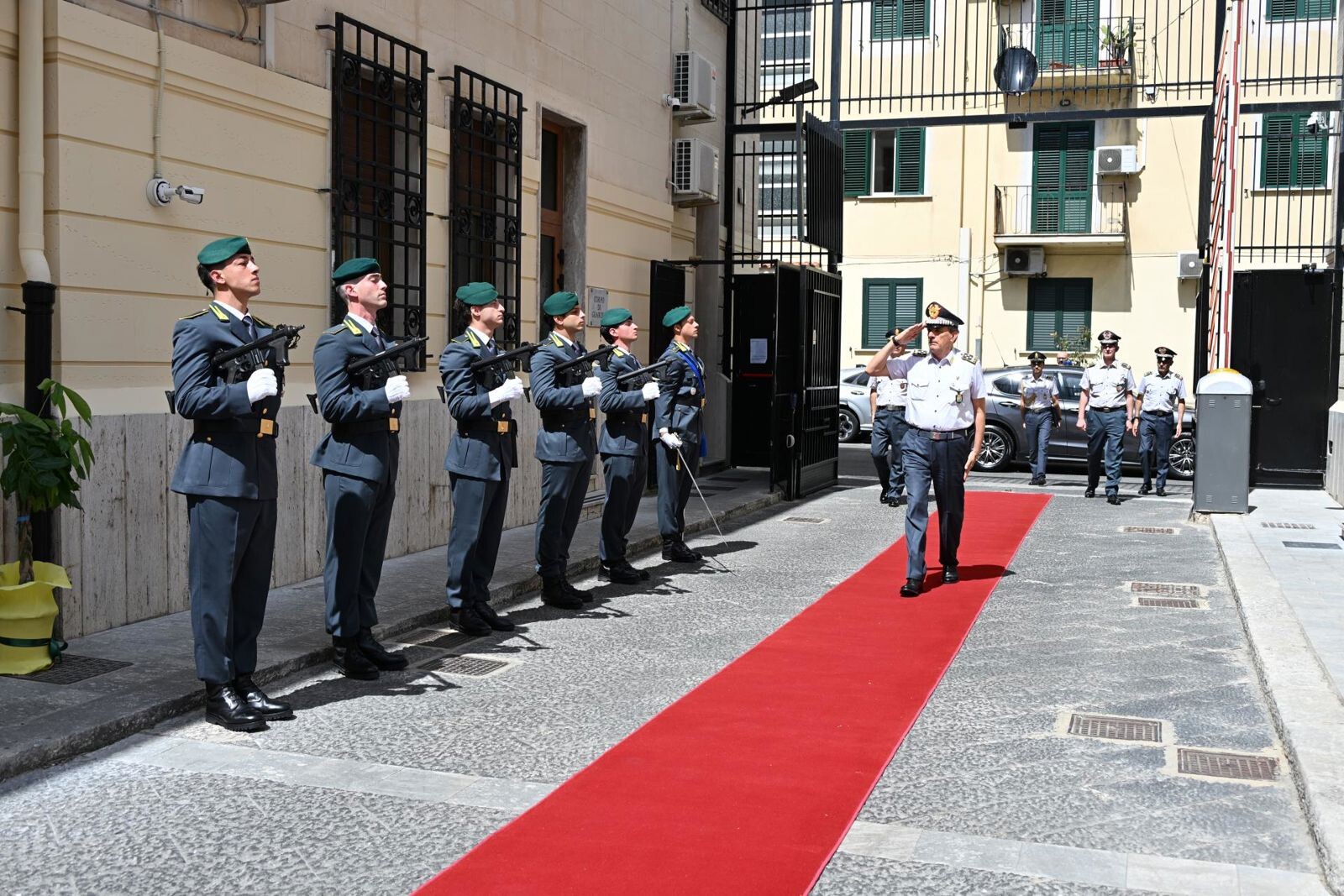 images Reggio Calabria, visita istituzionale del Generale De Gennaro: focus su legalità e territorio