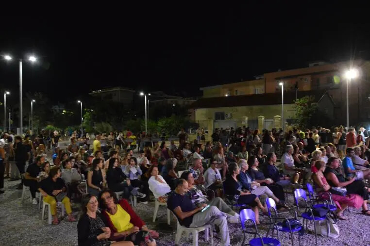 images "Catanzaro Sound" e di “Clash of Point”, grande successo ieri per musicisti e artisti: stasera la finale. Caviano: "Trampolino di lancio per i talenti emergenti"