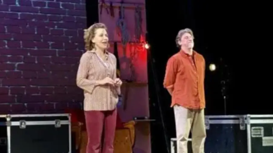 images AMA Calabria, a Lamezia divertimento e imprevedibilità con Sabina Guzzanti e Giorgio Tirabassi
