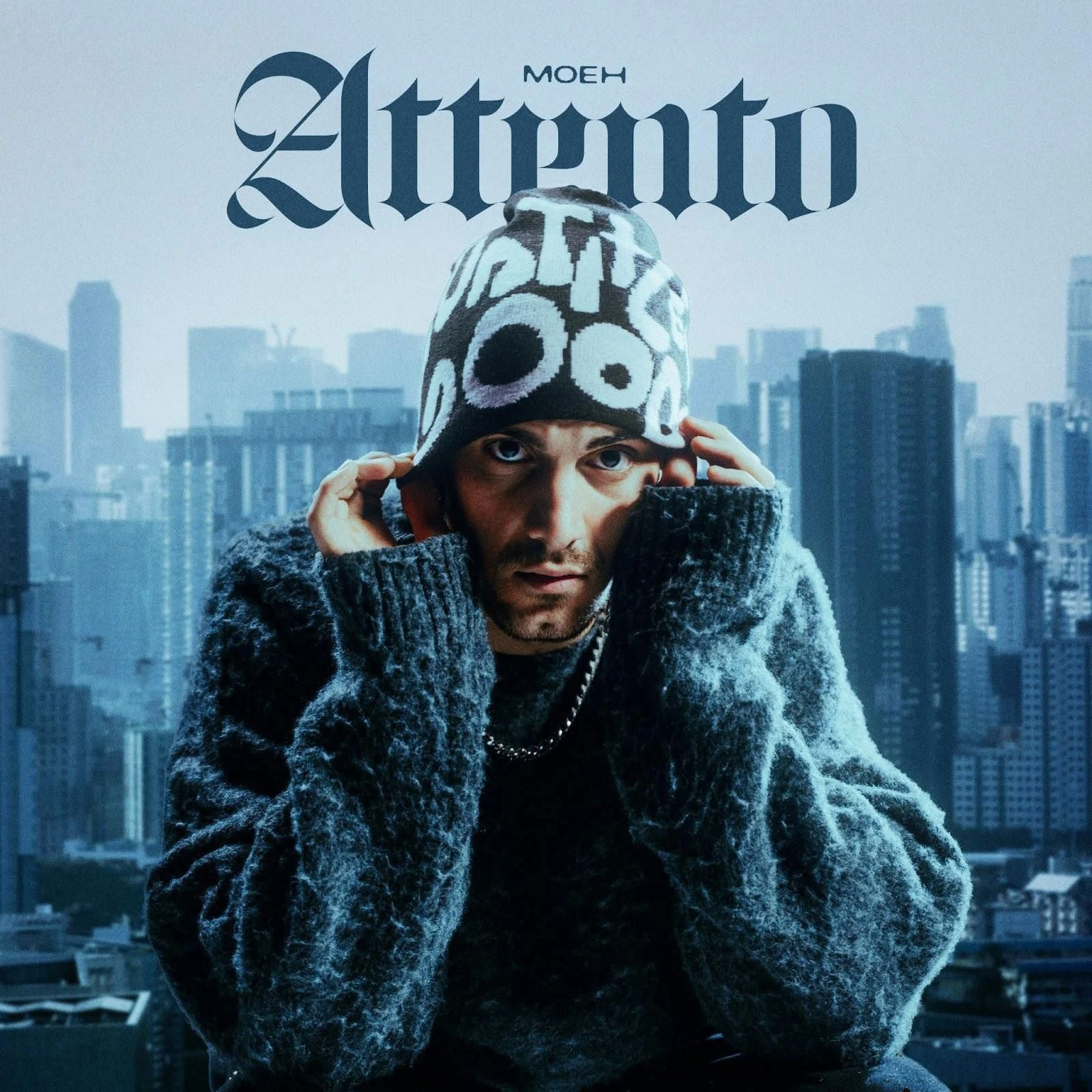 L'artista cosentino Moeh torna il 13 febbraio con "Attento", il nuovo singolo di autodifesa in una città senza eroi
