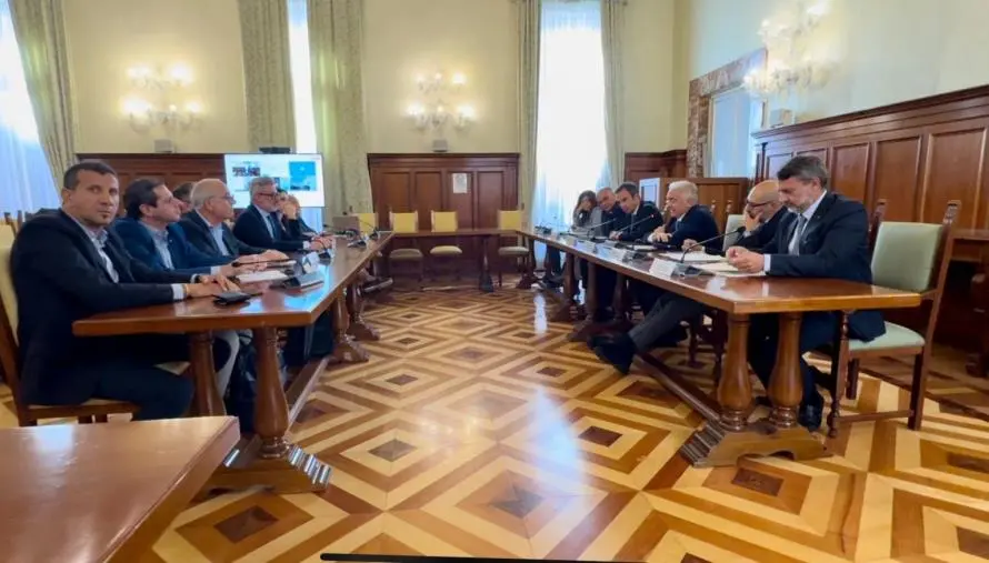 Tirocinanti, Calabrese: “Obiettivo la chiusura del bacino e non creare più neanche un precario” images Tirocinanti, Calabrese: “Obiettivo la chiusura del bacino e non creare più neanche un precario”