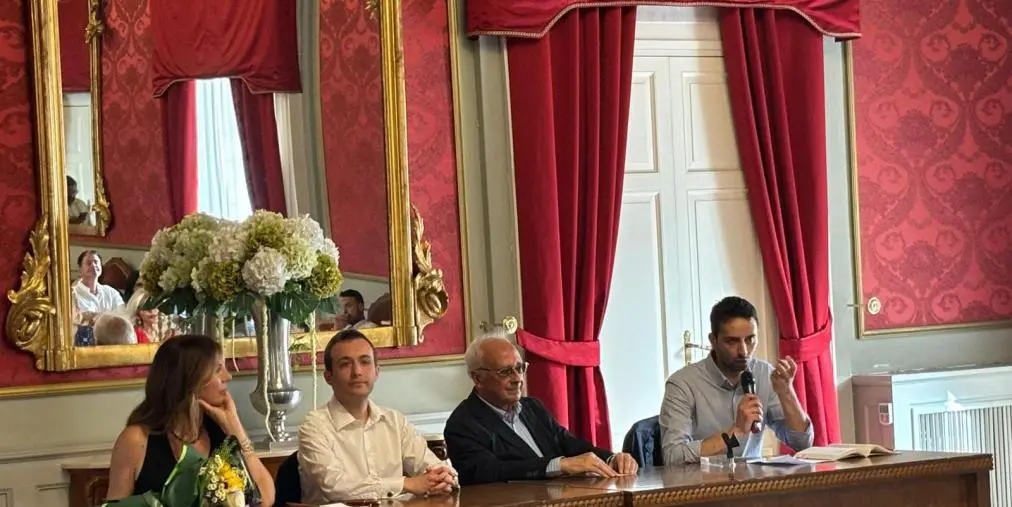 Presentato a Cosenza il libro "Calabria insolita, storie inedite o dimenticate" images Presentato a Cosenza il libro "Calabria insolita, storie inedite o dimenticate"