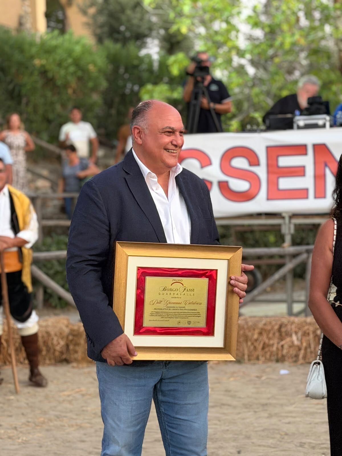 images Guardavalle, all'assessore regionale Calabrese il premio nazionale "Borgo Fassi"