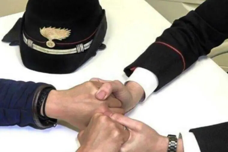 Atti persecutori verso l’ex compagna: un arresto nel Crotonese images Atti persecutori verso l’ex compagna: un arresto nel Crotonese