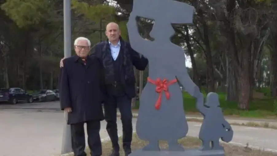 L'antica civiltà contadina rivive a Sellia Marina con le magiche sculture di Luigi Verrino images L'antica civiltà contadina rivive a Sellia Marina con le magiche sculture di Luigi Verrino