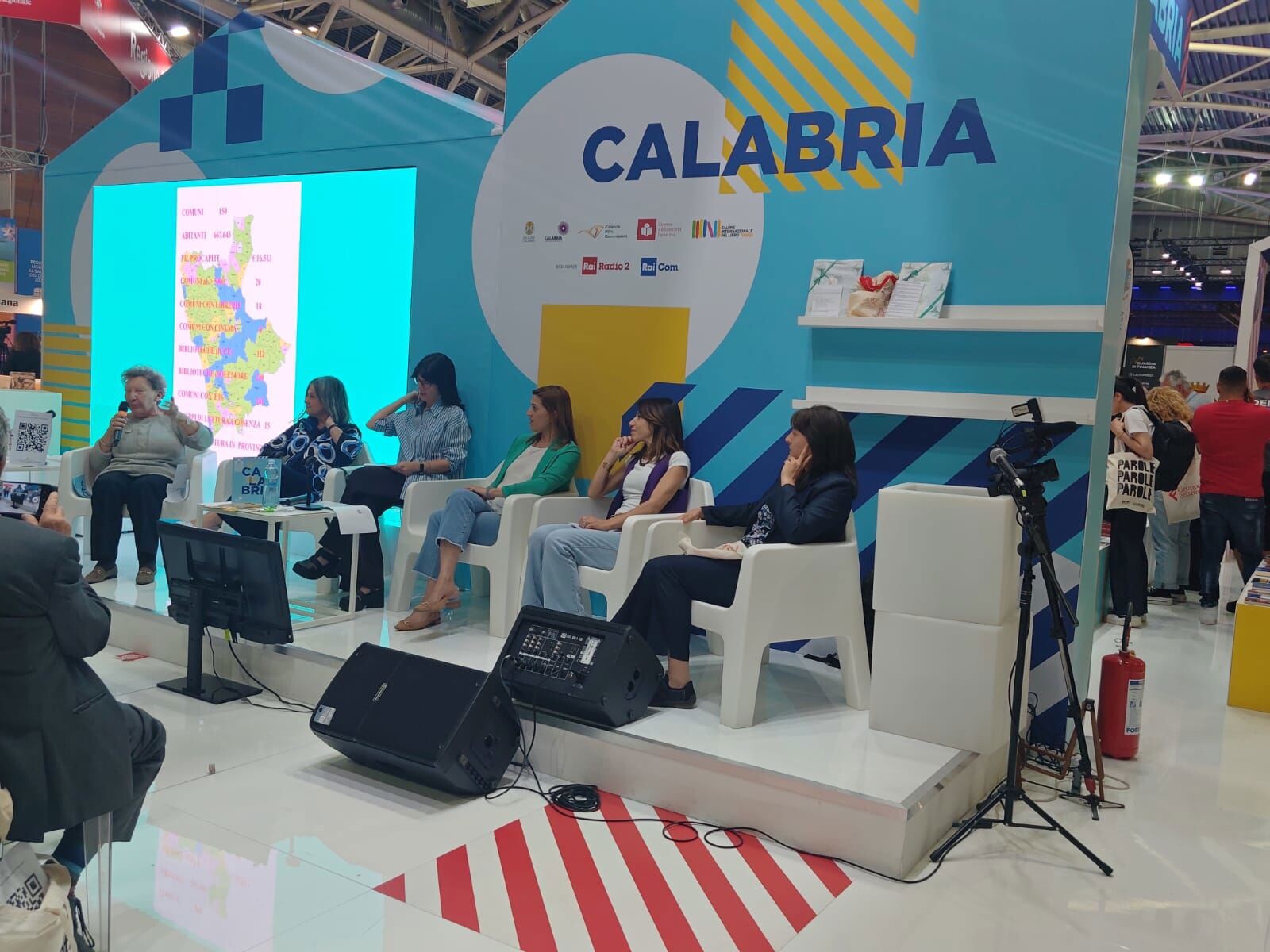 images "La cura dell’anima" sbarca al Salone del Libro: la Farmacia Letteraria "Pillole di Carta" di Lamezia debutta a Torino