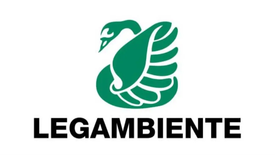 images Legambiente presenta "Mare Monstrum": la Calabria  quarta nella classifica complessiva del mare violato con 2.371 reati