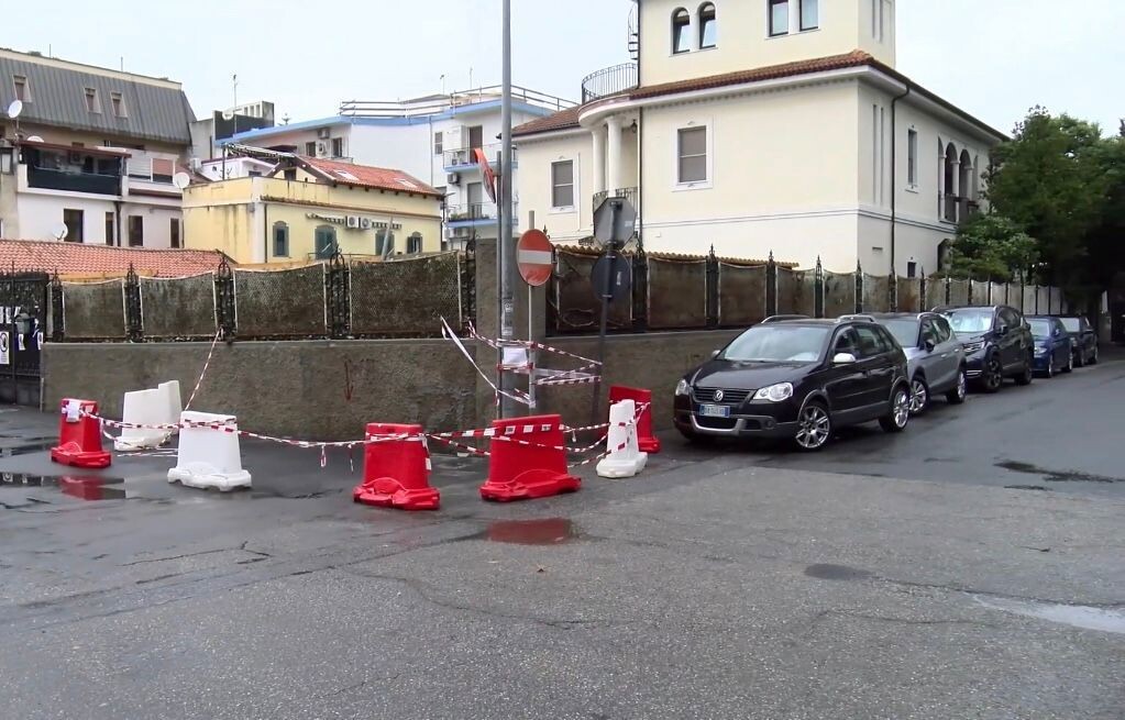 images Ragazzo folgorato a Soverato dopo aver toccato un palo della luce, chiuse le indagini per 6 (NOMI)  