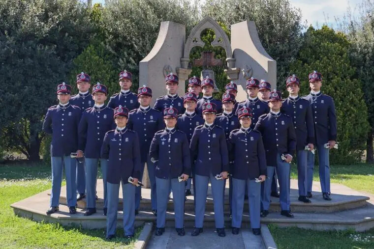 La cerimonia del giuramento degli allievi marescialli images La cerimonia del giuramento degli allievi marescialli