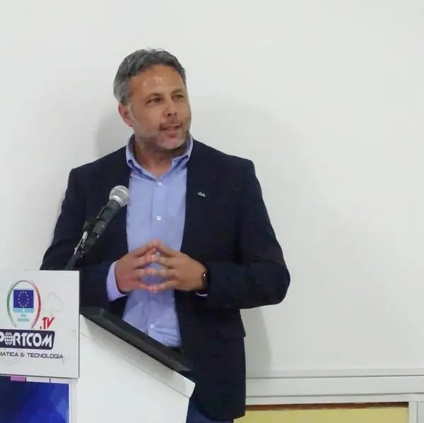 Stipulato accordo per la distribuzione fra Consorzio Fichi di Cosenza DOP e Aeroitalia images Stipulato accordo per la distribuzione fra Consorzio Fichi di Cosenza DOP e Aeroitalia