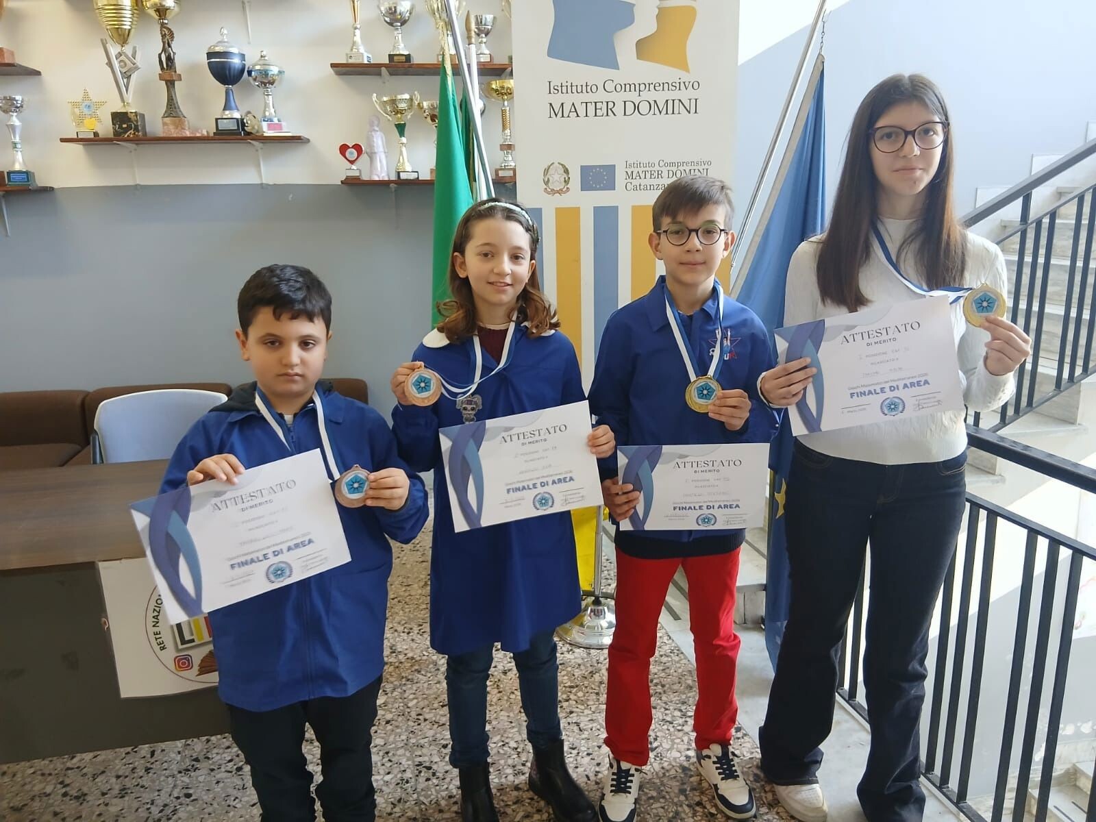 images Area Giochi Matematici: sul podio la "squadra" dell'I.C. Mater Domini Nord Est Manzoni  