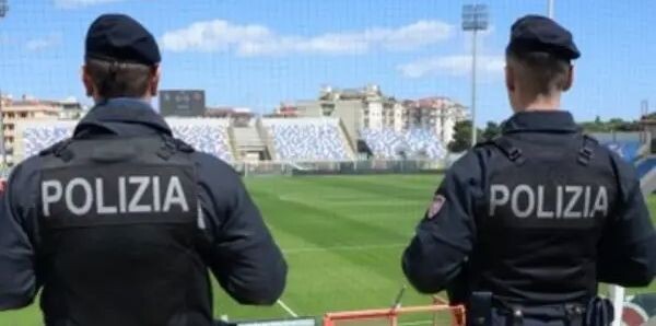 images Scontri a Cesena, Daspo per 34 ultras del Catanzaro 