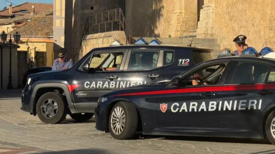 images Spinto dalla gelosia aggredisce e minaccia la moglie con un forchettone: un arresto a Cropani