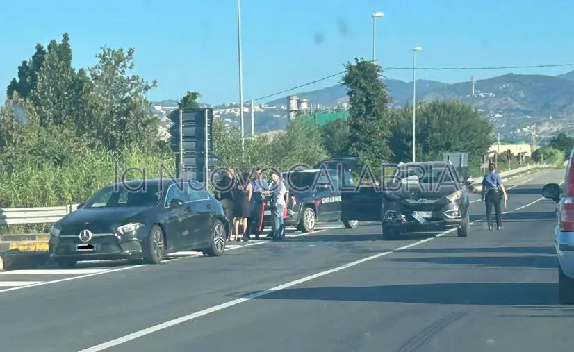 images Tamponamento sulla Provinciale 16 a Simeri Crichi: nessun ferito