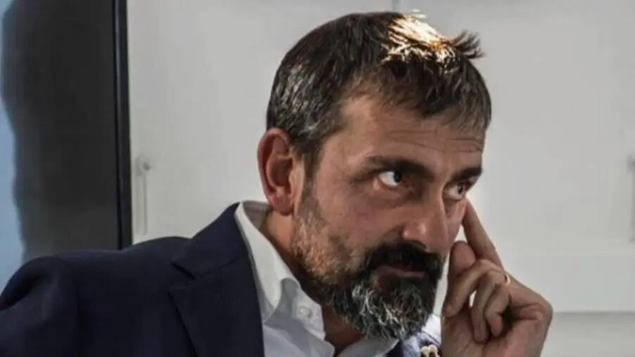 images L'appello di Macrì ai tropeani: "Difendiamoci con dignità e orgoglio da questo errore"