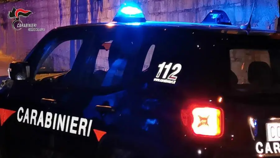 images Taurianova: minacce e botte anche in presenza dei figli minorenni: non potrà più avvicinarla