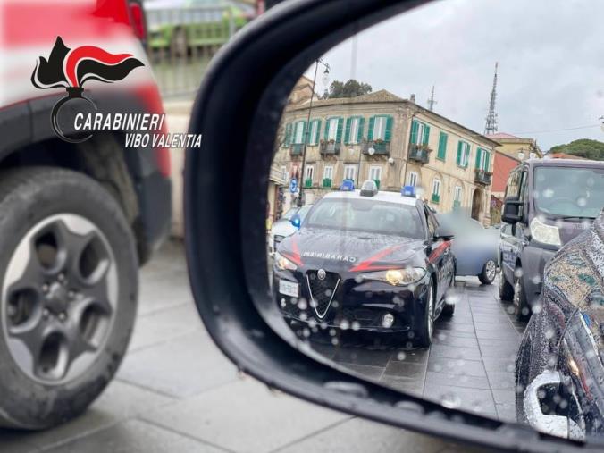 Tentano la truffa dello specchietto: due denunce a Pizzo images Tentano la truffa dello specchietto: due denunce a Pizzo