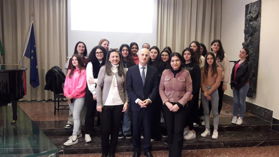 images Al Liceo “Campanella” di Lamezia approfondimenti di&nbsp;diritto e riflessioni sulla vulnerabilità della democrazia