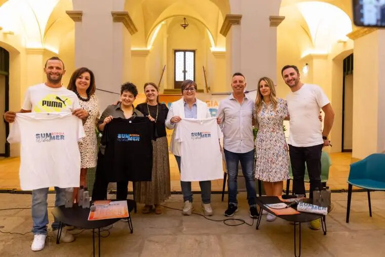 images Musica, danza, comicità: il Comune di Borgia presenta la rassegna estiva "Summer Vibes 2025"