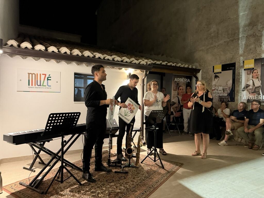 Al “MUZÉ” l’Arbëria incontra il mondo: continuano le visite dall’Italia e dall’estero images Al “MUZÉ” l’Arbëria incontra il mondo: continuano le visite dall’Italia e dall’estero