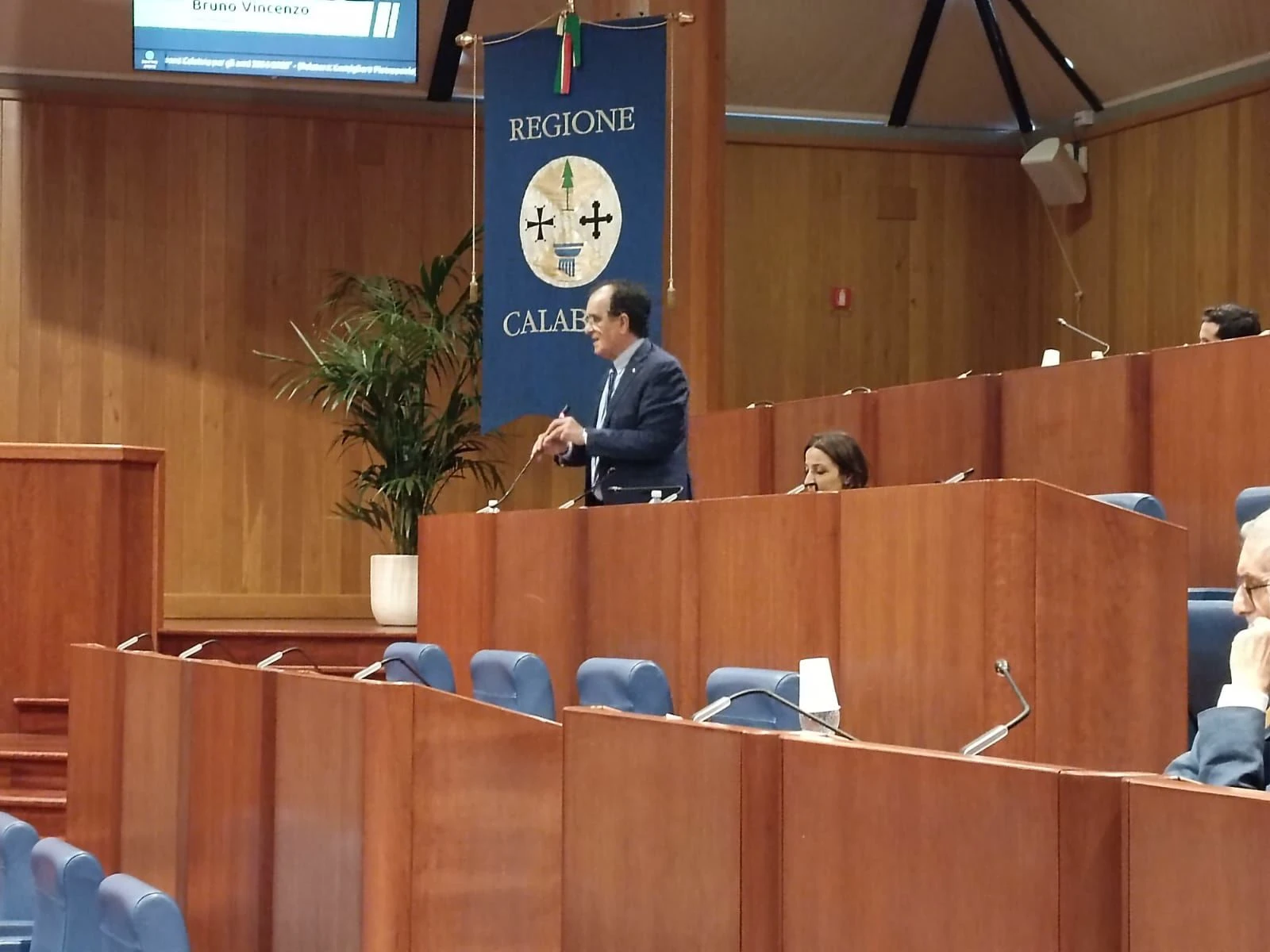 Consiglio regionale, Bruno: "La Calabria segua l'esempio delle altre regioni, esenzione dal bollo per le auto ibride"