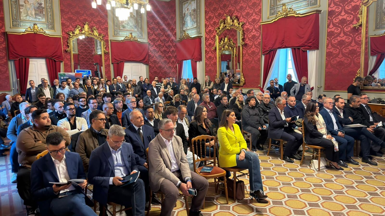 images Fratelli d’Italia dialoga con il mondo agricolo: sala gremita a Cosenza per “Coltiviamo l’Italia”