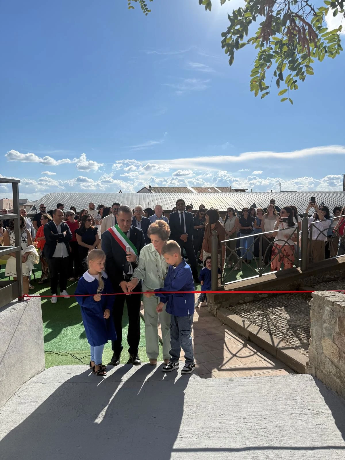 Cotronei, inaugurata la nuova sede della scuola primaria