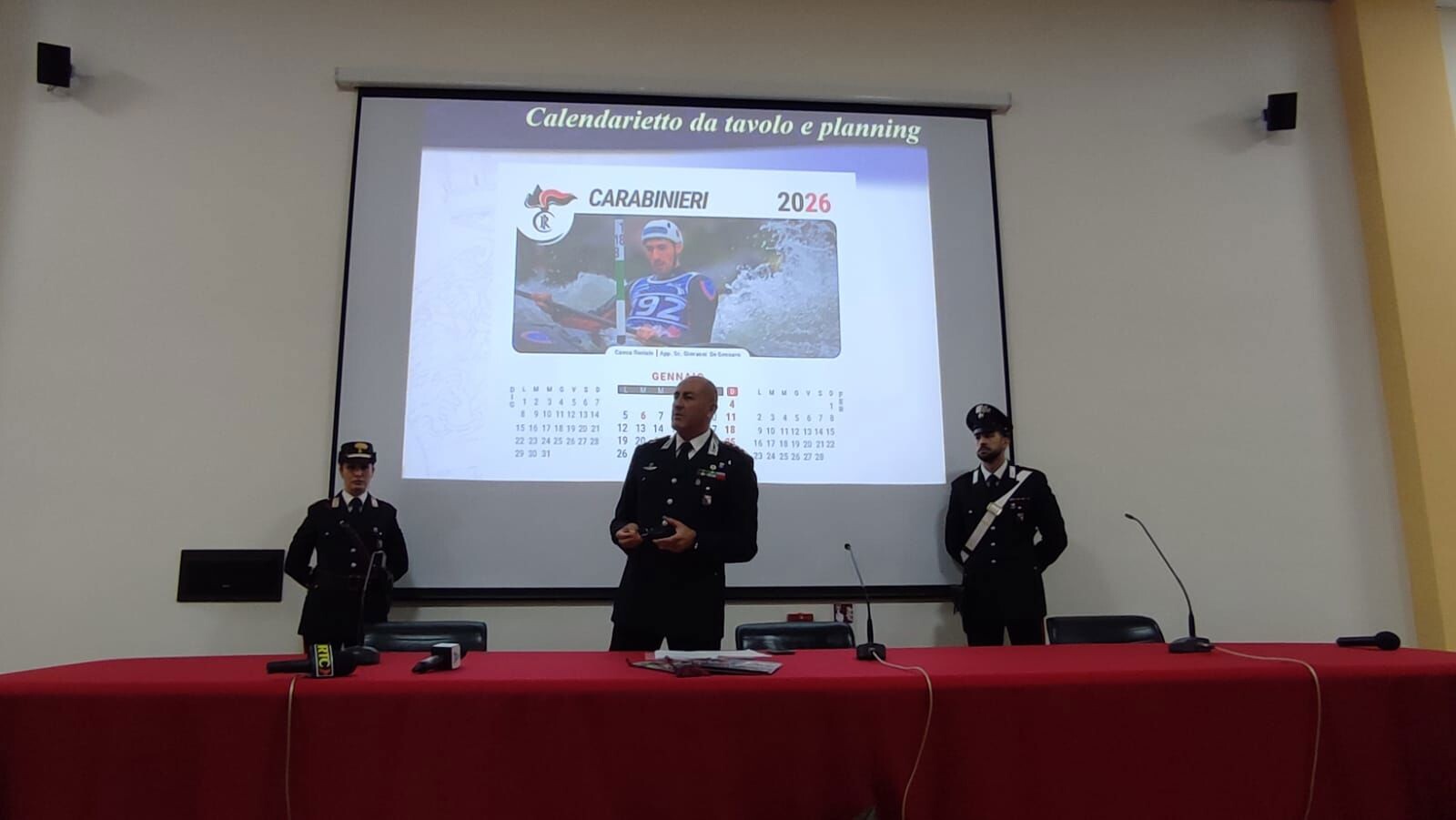 images Presentato a Catanzaro il Calendario Storico dell’Arma 2026: omaggio agli “Eroi quotidiani”