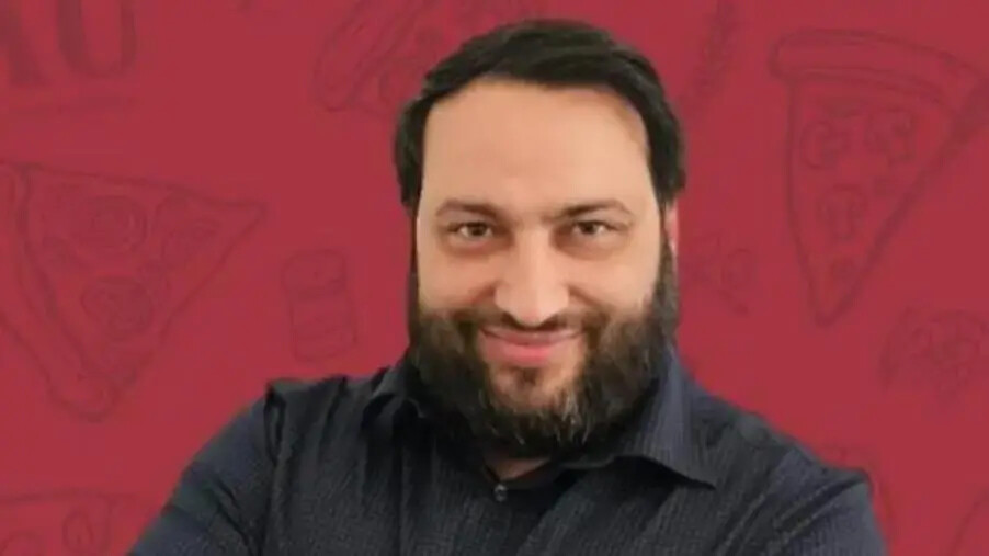 images Catanzaro, scoppia il caso Raù: il Comune vieta il servizio al tavolo, la rabbia di Miriello