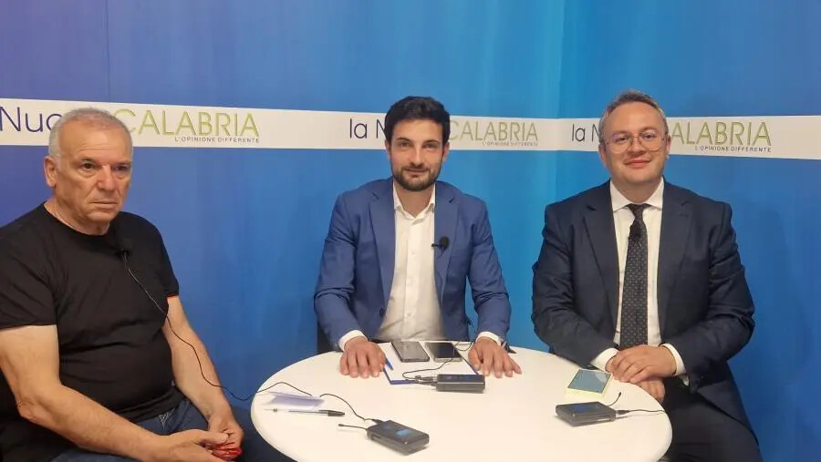 Catanzaro capitale, Europee e Comune di Catanzaro: ospiti Cristallo, Talerico e Tallini (DIRETTA) images Catanzaro capitale, Europee e Comune di Catanzaro: ospiti Cristallo, Talerico e Tallini (DIRETTA)