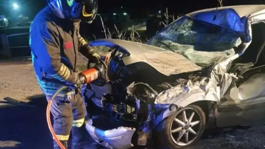 Incidente stradale sulla SS 107 a Rocca di Neto, tre feriti tra cui un ...
