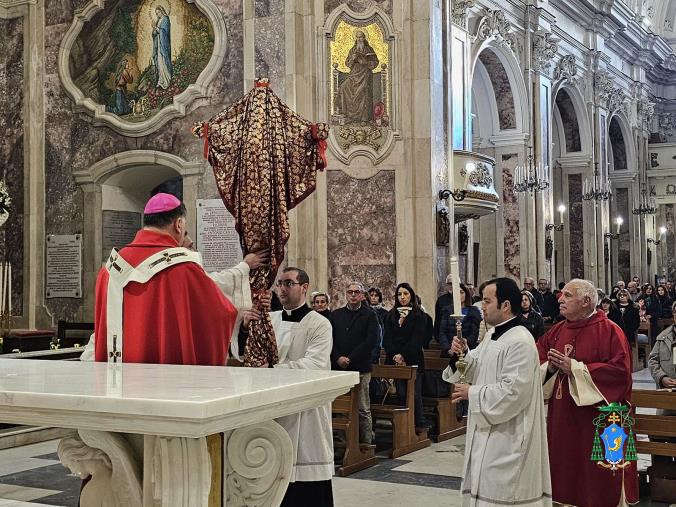images Pasqua a Catanzaro, l'arcivescovo Maniago: "Stiamo il più possibile vicino a Gesù"