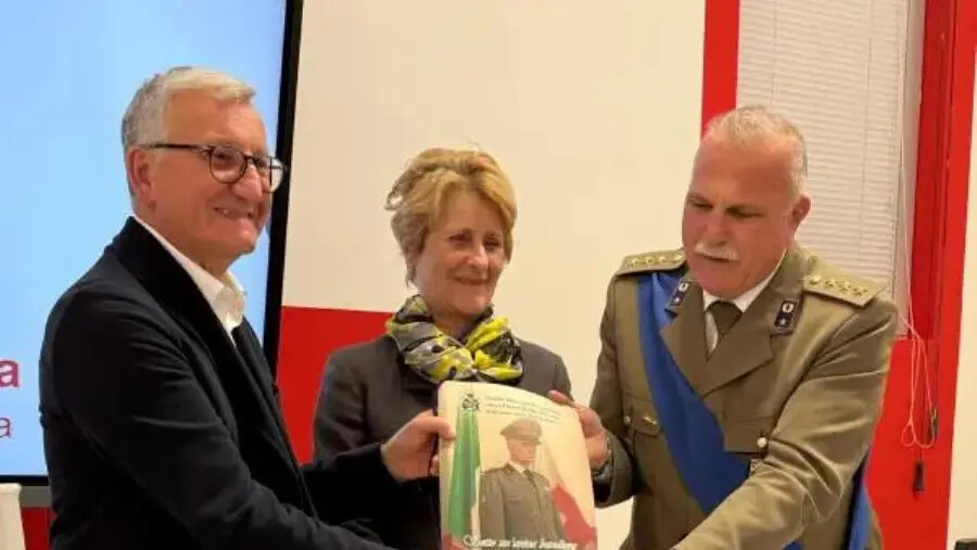 images Il Prefetto di Catanzaro De Rosa in visita al Centro di Mobilitazione CRI Calabria