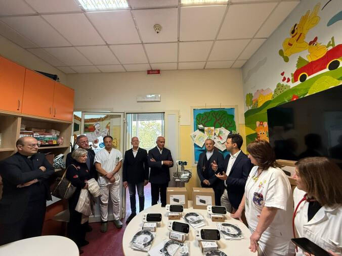 images Cosenza, consegnati 7 pulsossimetri al reparto di pediatria dell’Annunziata