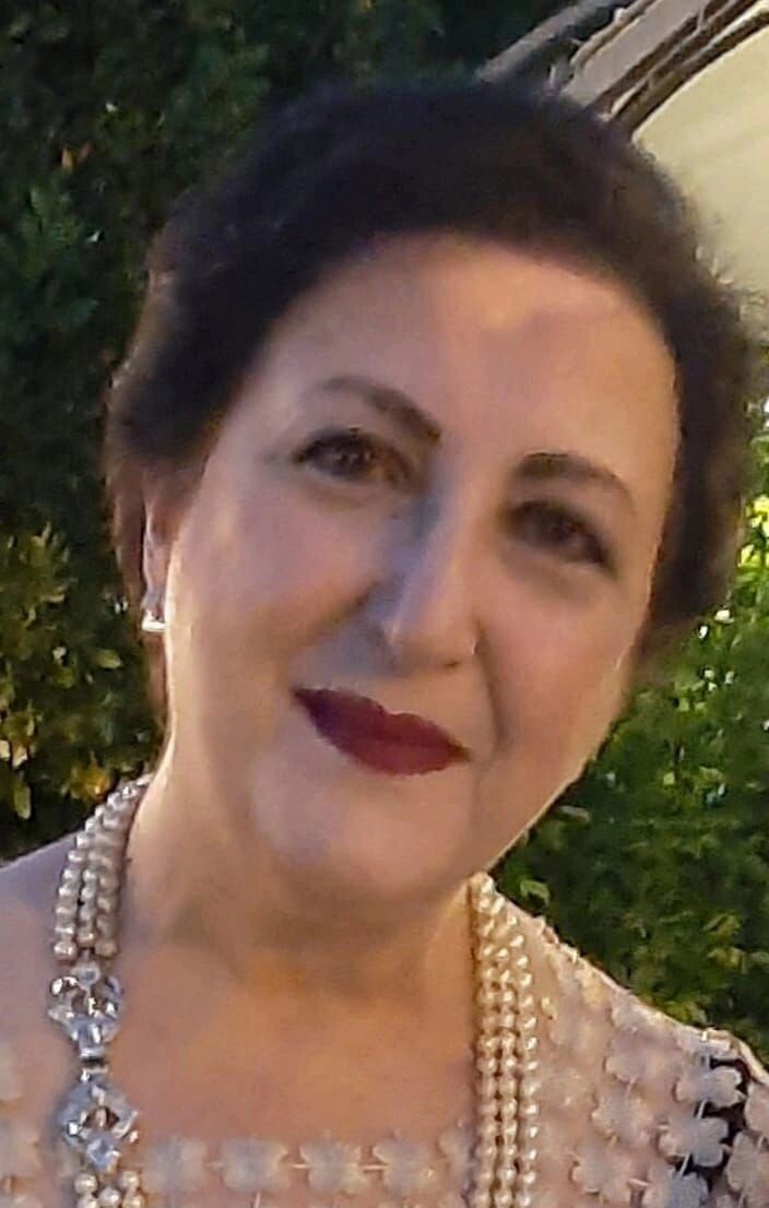 Successo letterario per "La scelta giusta" della scrittrice calabrese Maria Moscogiuri images Successo letterario per "La scelta giusta" della scrittrice calabrese Maria Moscogiuri