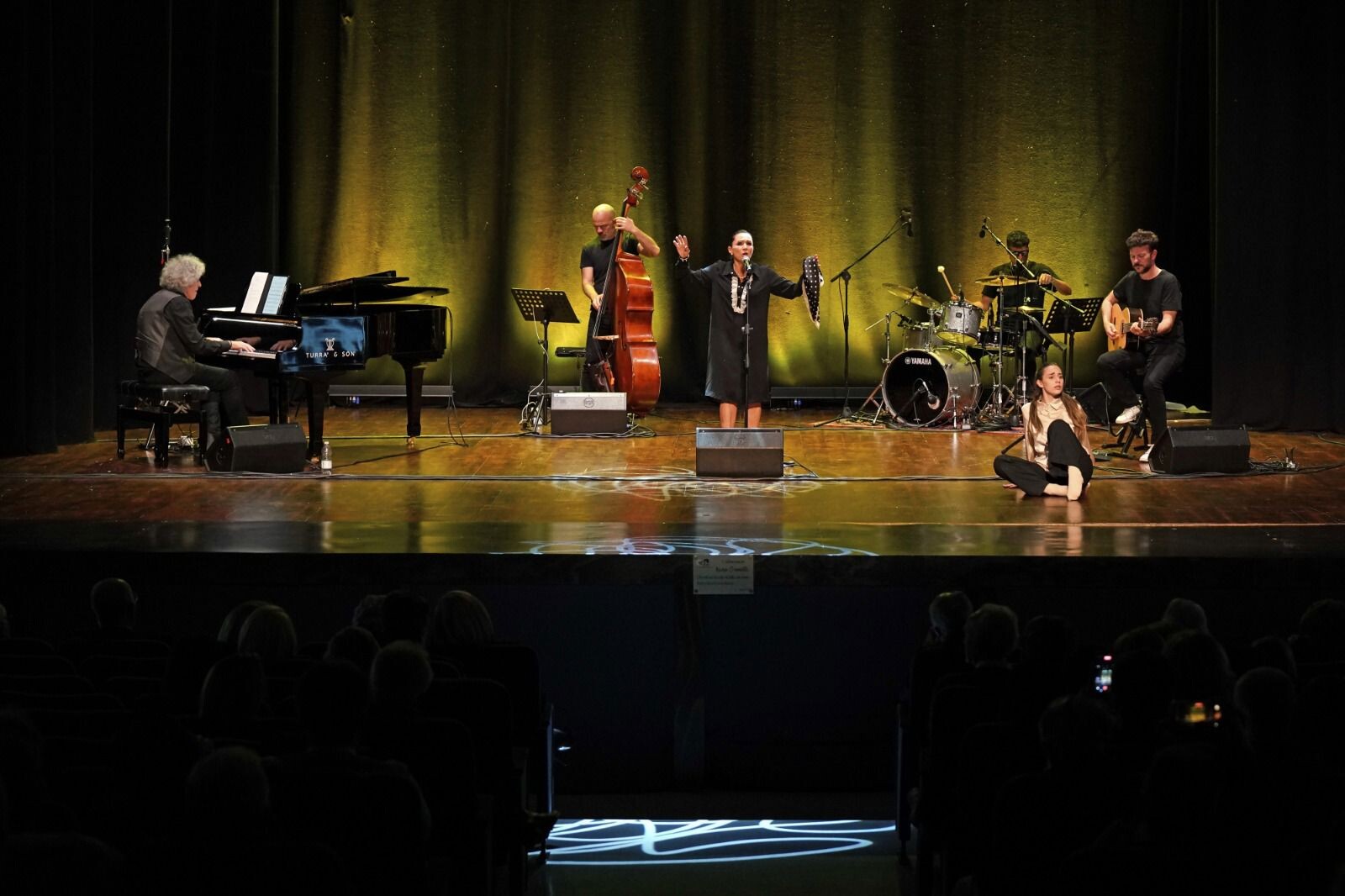 images Trionfo di emozioni al Teatro Comunale di Catanzaro con l’Alliance Française