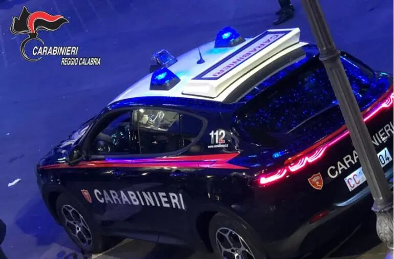 images Non si ferma all’alt dei carabinieri, una denuncia nel Reggino