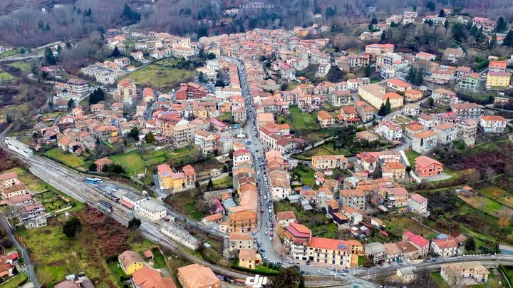 Soveria Mannelli, IC Rodari senz'acqua il gruppo Fiore di Lino attacca l'Amministrazione 