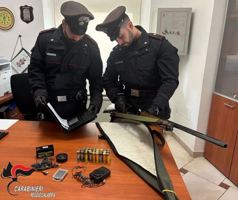 images Sorpreso a cacciare illegalmente con richiamo acustico: una denuncia nel Reggino