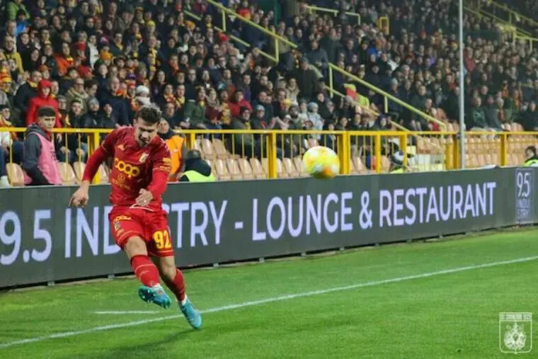 Calciomercato alle battute finali: in arrivo due giovani dal Lecce images Calciomercato alle battute finali: in arrivo due giovani dal Lecce