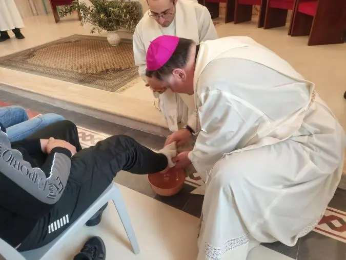 images Celebrazione intensa all'IP per minorenni di Catanzaro con mons Maniago e la lavanda dei piedi ai detenuti 