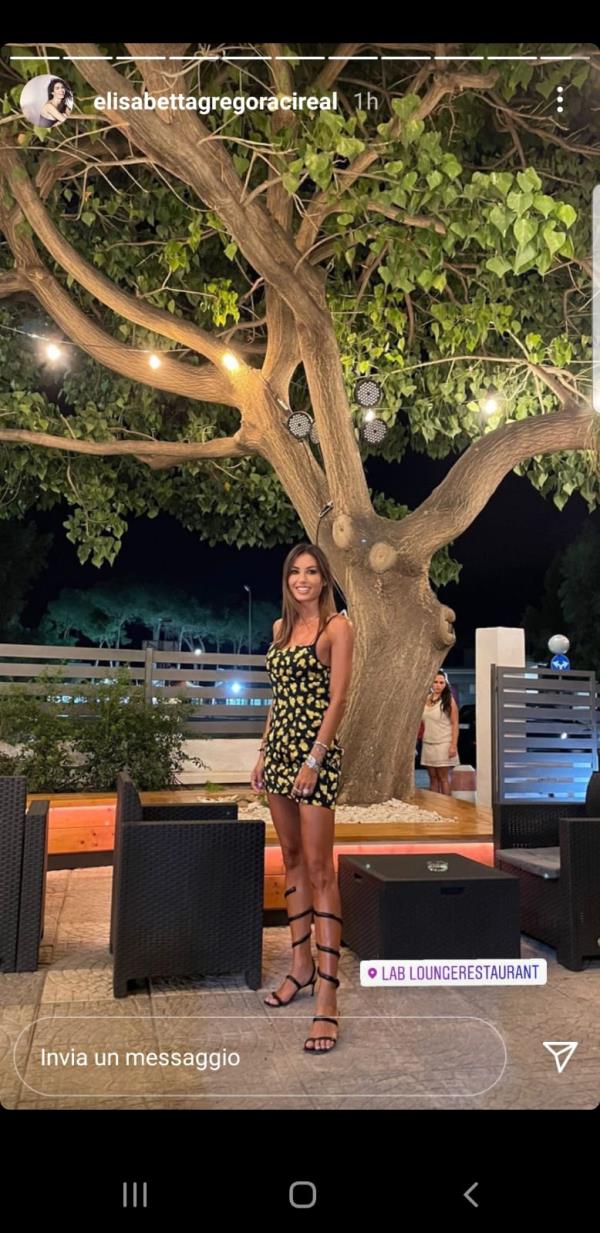 images Estate 2021. Elisabetta Gregoraci nei locali della movida di Soverato