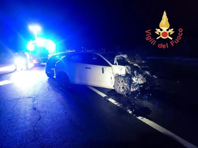 Catanzaro, scontro tra 2 auto: morto un giovane  images Catanzaro, scontro tra 2 auto: morto un giovane