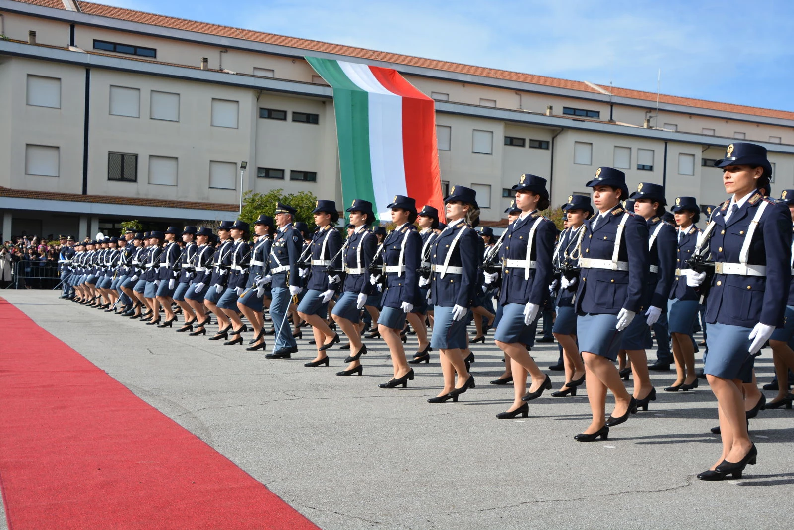 A Vibo il giuramento del 231° Corso allievi agenti di Polizia e 21° per allievi agenti tecnici "Familiari vittime del dovere"