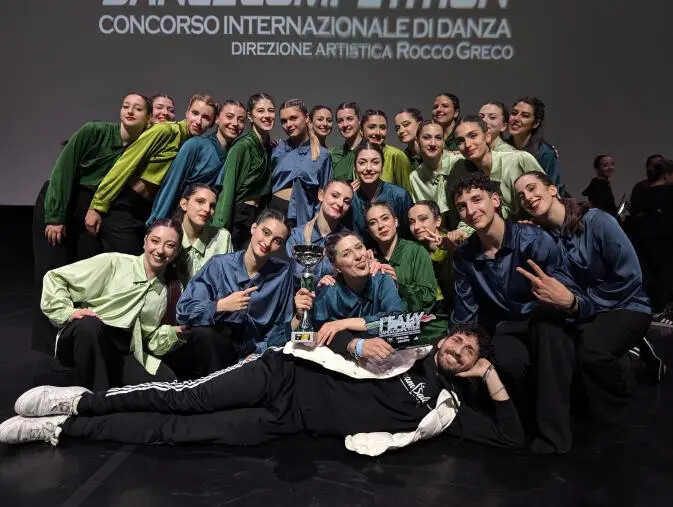 images All'Italy Dance Competition l'Asd Dream Ballet Studio conquista il I posto nella categoria "Modern Senior Gruppi"